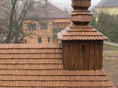 Miniatúry drevených chrámov v obci Ľutina 30